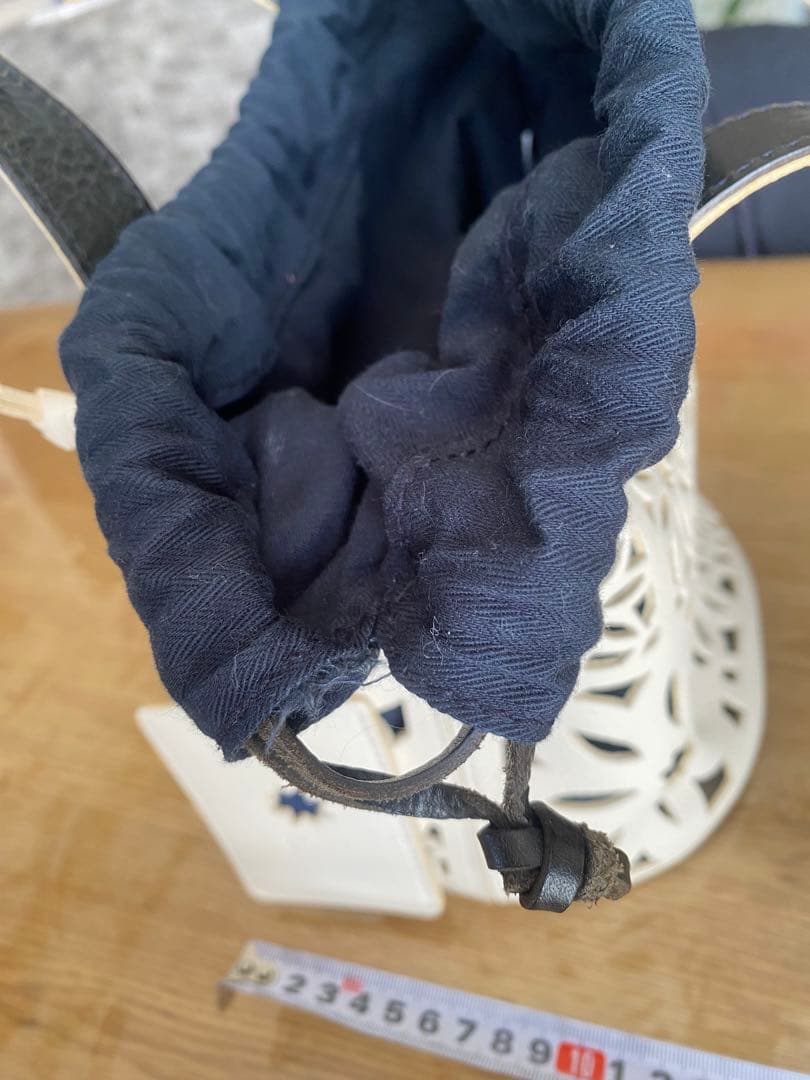 ゲンテン　ホワイト カットアウトデザイン レザーバッグ　最終価格です