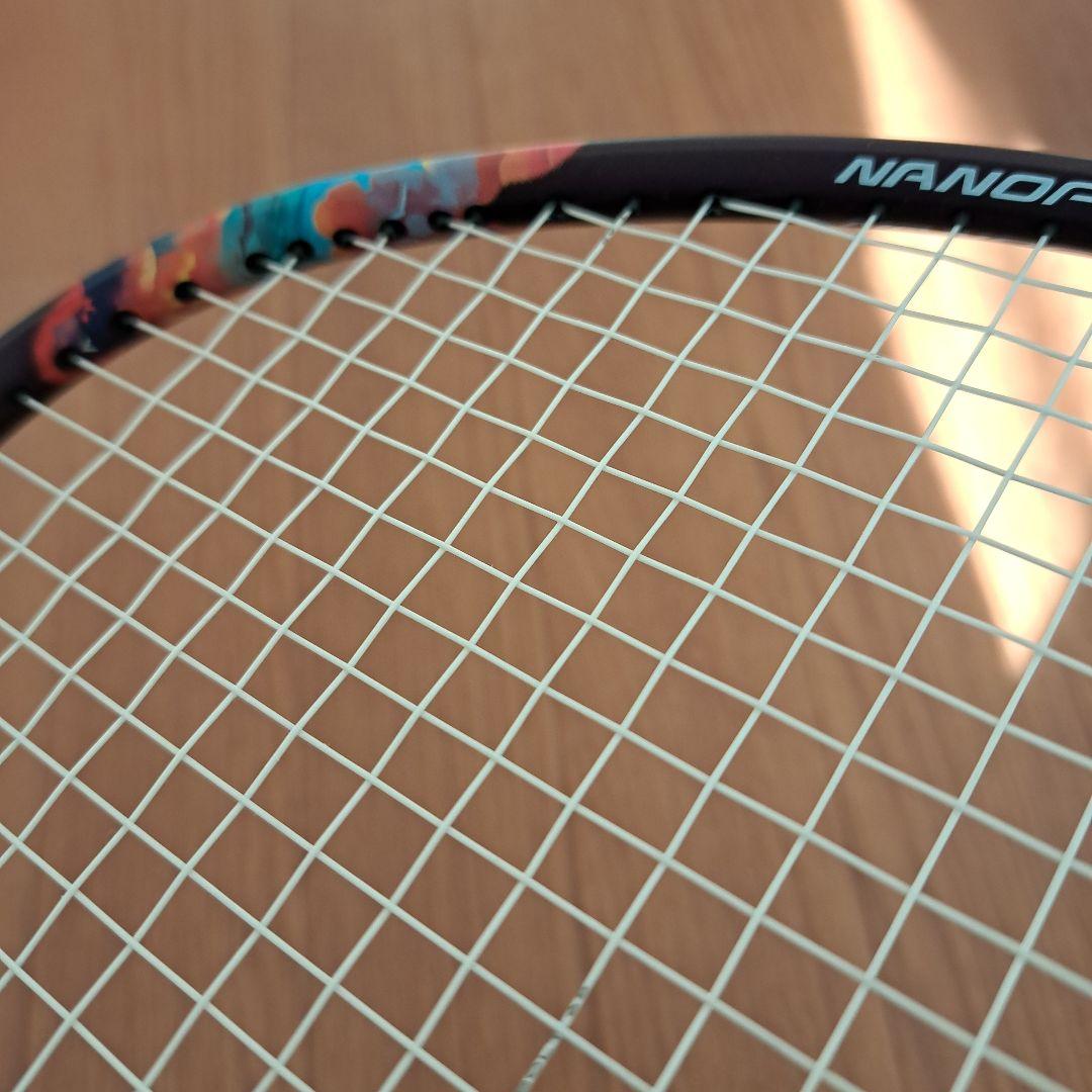 ヨネックス　ナノフレア700プロ　4U5