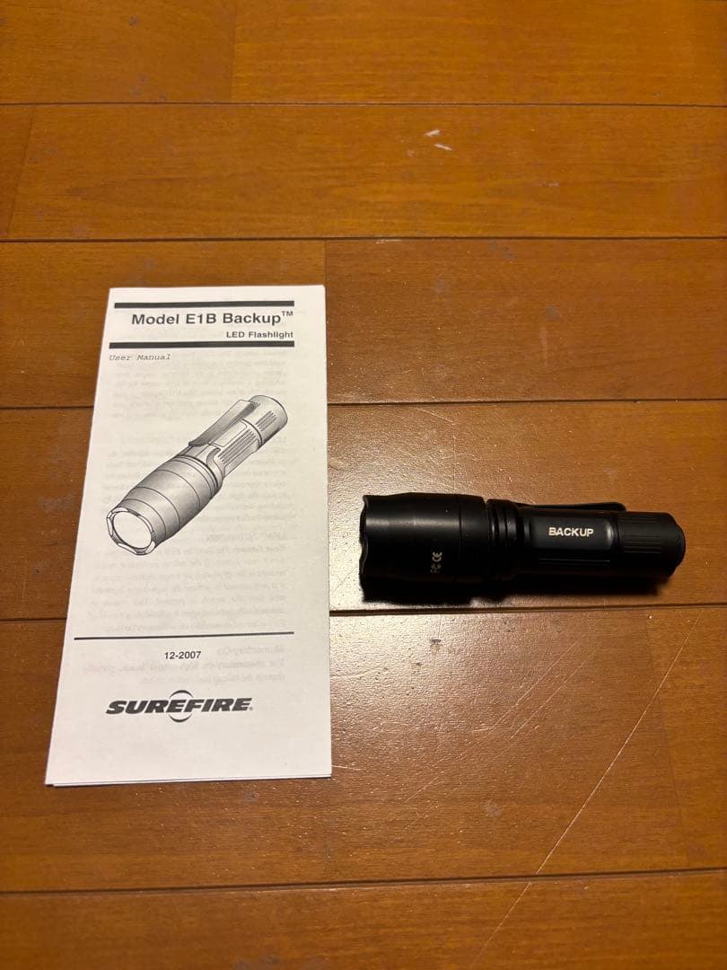 【値下げ可・ジャンク】SureFire E1B Backup LED懐中電灯