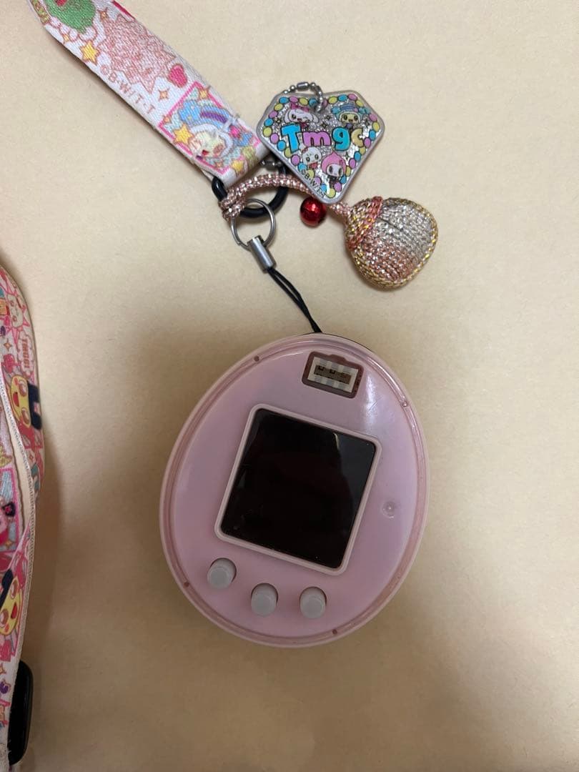 たまごっちTamagotchi ピンク ストラップ付き【ジャンク品】