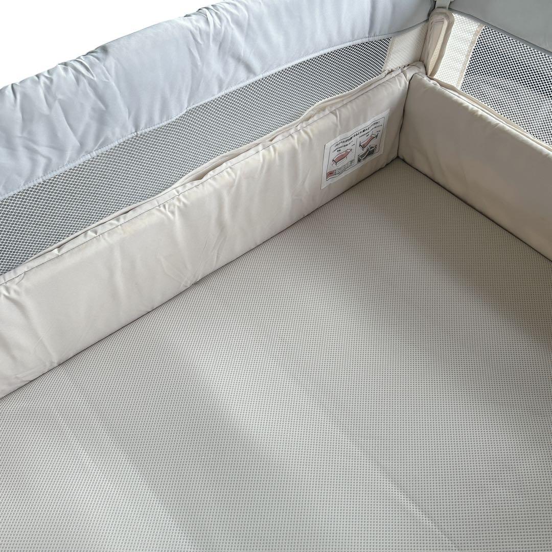 極美品　アップリカ　ココネルエアープラスAB ホワイトベージュ