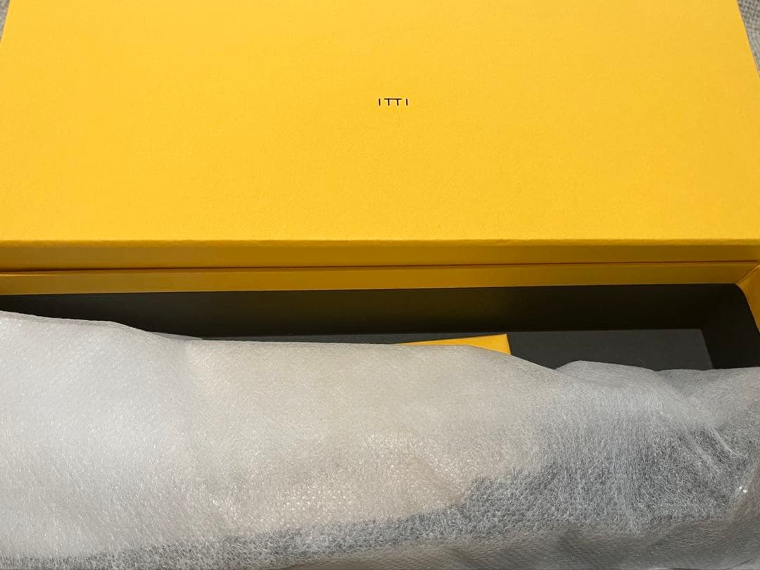 新品未使用　iTTi キーリング　本革　キーホルダー　チャーム