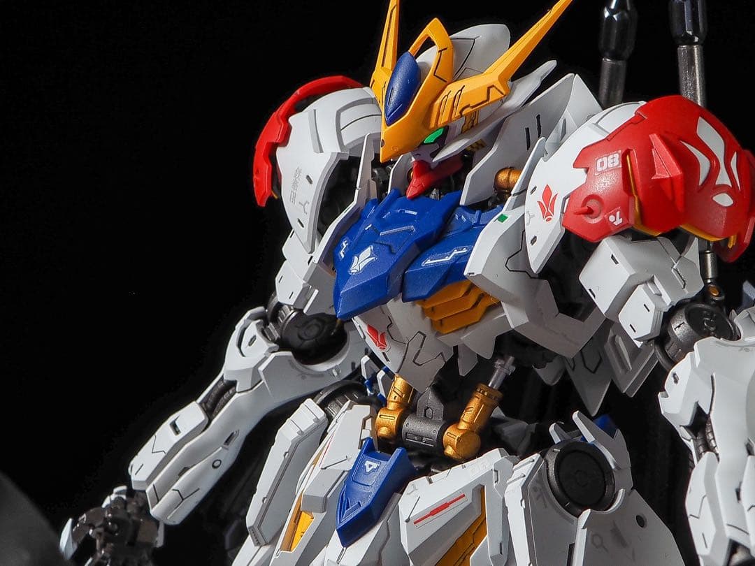 mg ガンダムバルバトスルプス　全塗装　完成品　パイロット塗装　ラスト