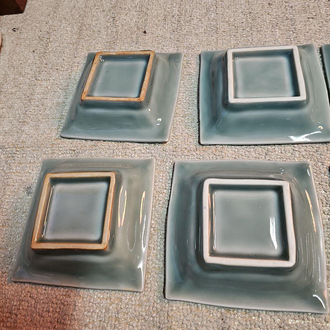 その2 江戸の蔵より 三田青磁 陽刻鹿と文字4角皿 美品 11客