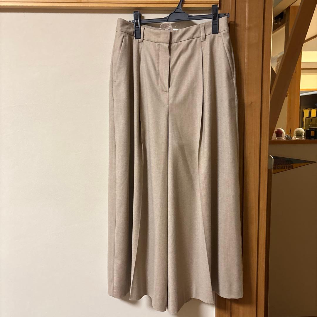 新品未使用　Maxマーラーのガウチョパンツ サイズ44 カラー15 秋冬に。