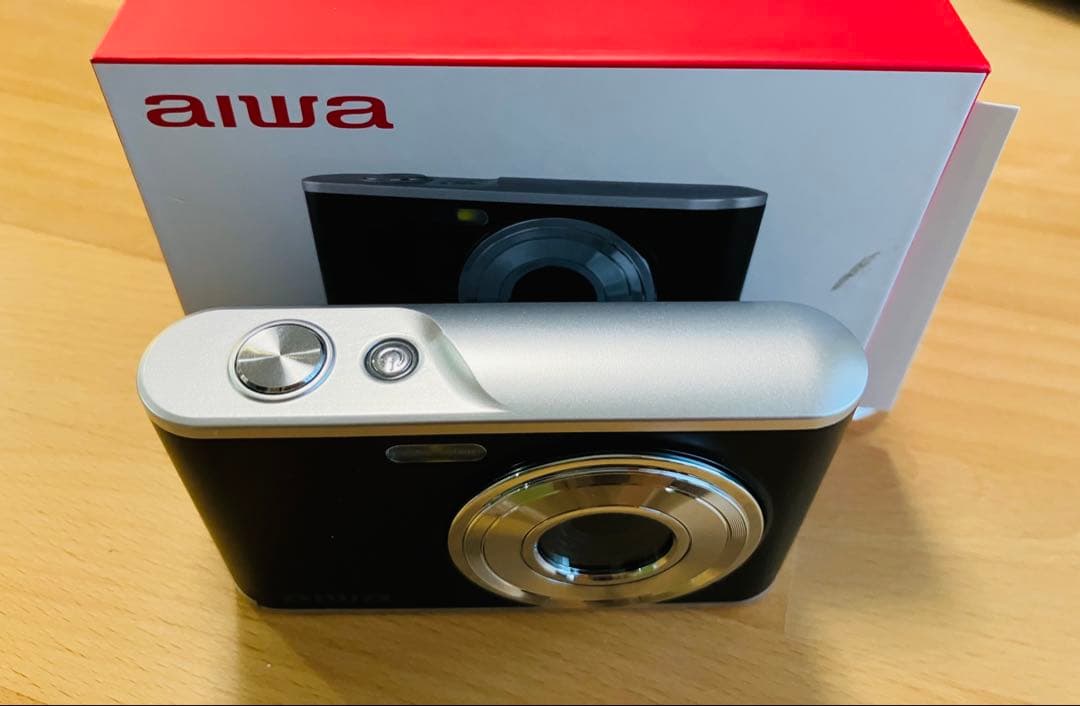 【美品・電源確認済】aiwa DCB コンパクトデジタルカメラ ブラック