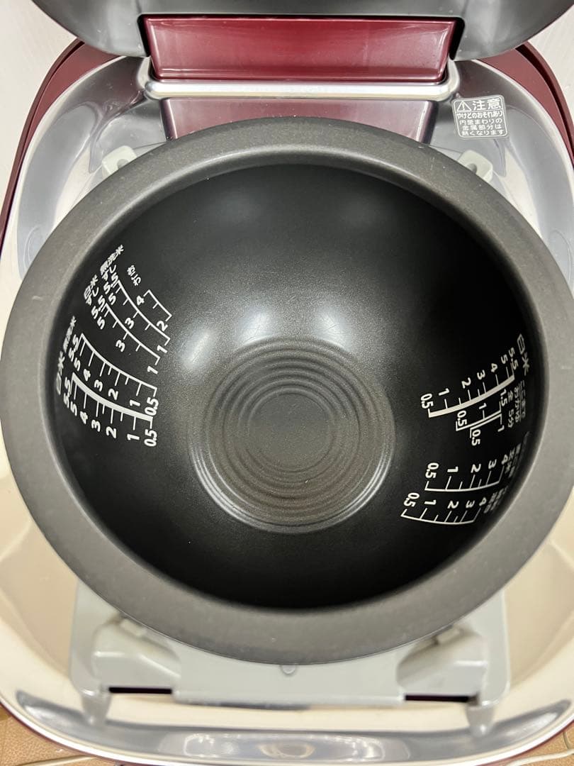 TOSHIBA 東芝 真空圧力IH炊飯器 RC-10VXM 5.5合2019年齢