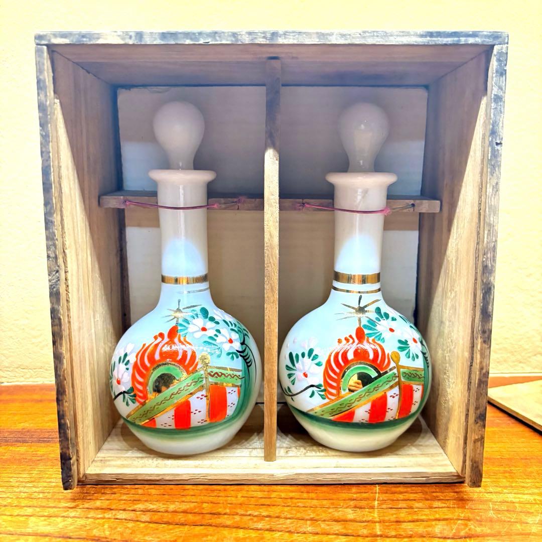 大正ガラス　昭和レトロ　徳利　ミルクガラス　年代物　戦前　骨董品　ガラス　食器