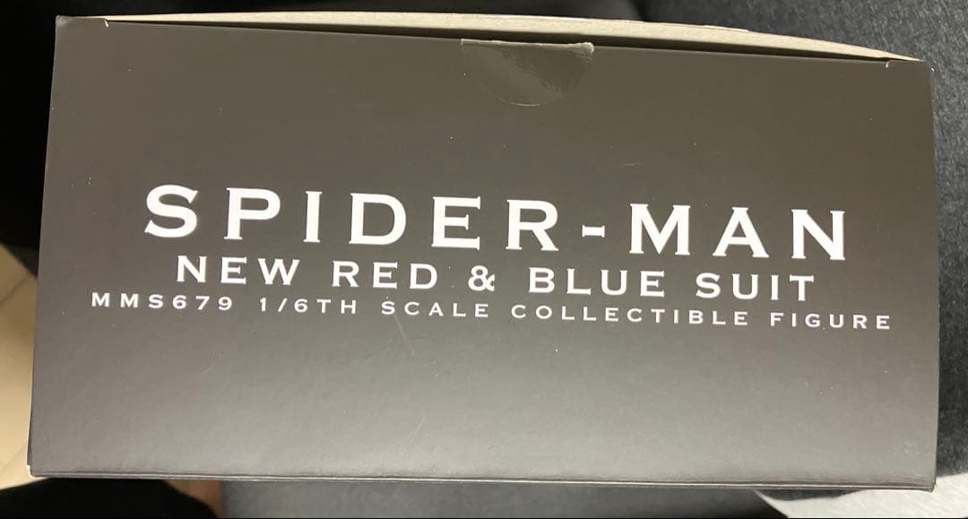 スパイダーマン NEW RED&BLUE SUITフィギュア