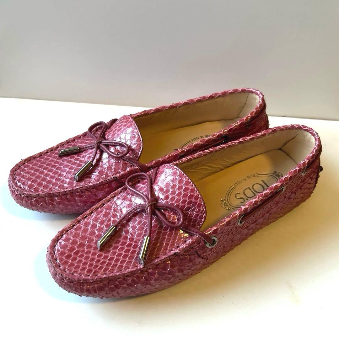 未使用　TOD'S トッズ　パイソン　ドライビングシューズ 37