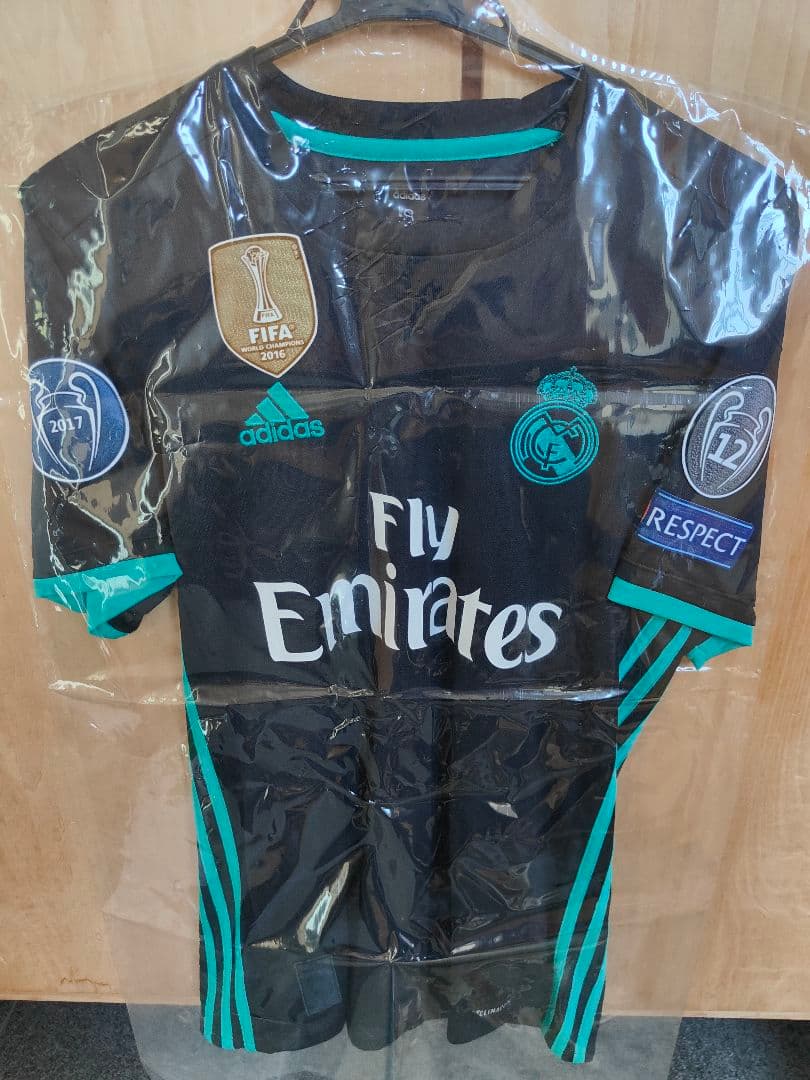 レアルマドリード　モドリッチ　ユニフォーム