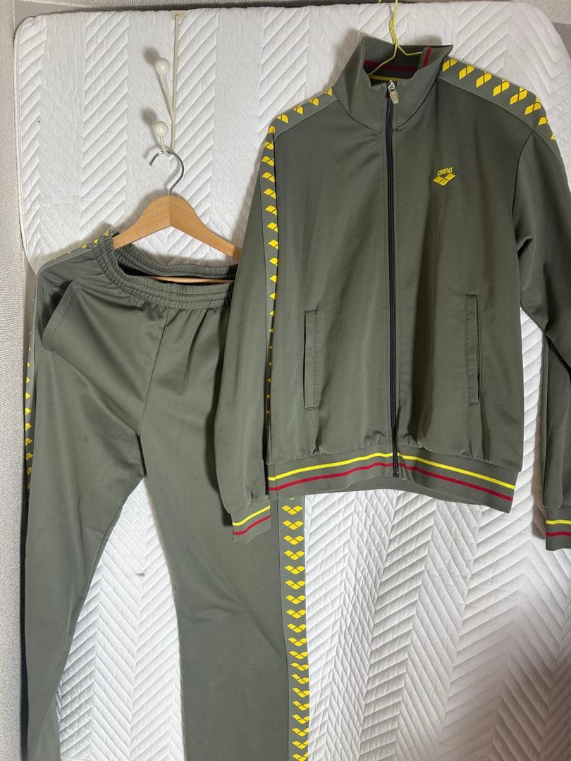 arena アリーナ ジャージ セットアップ カーキ