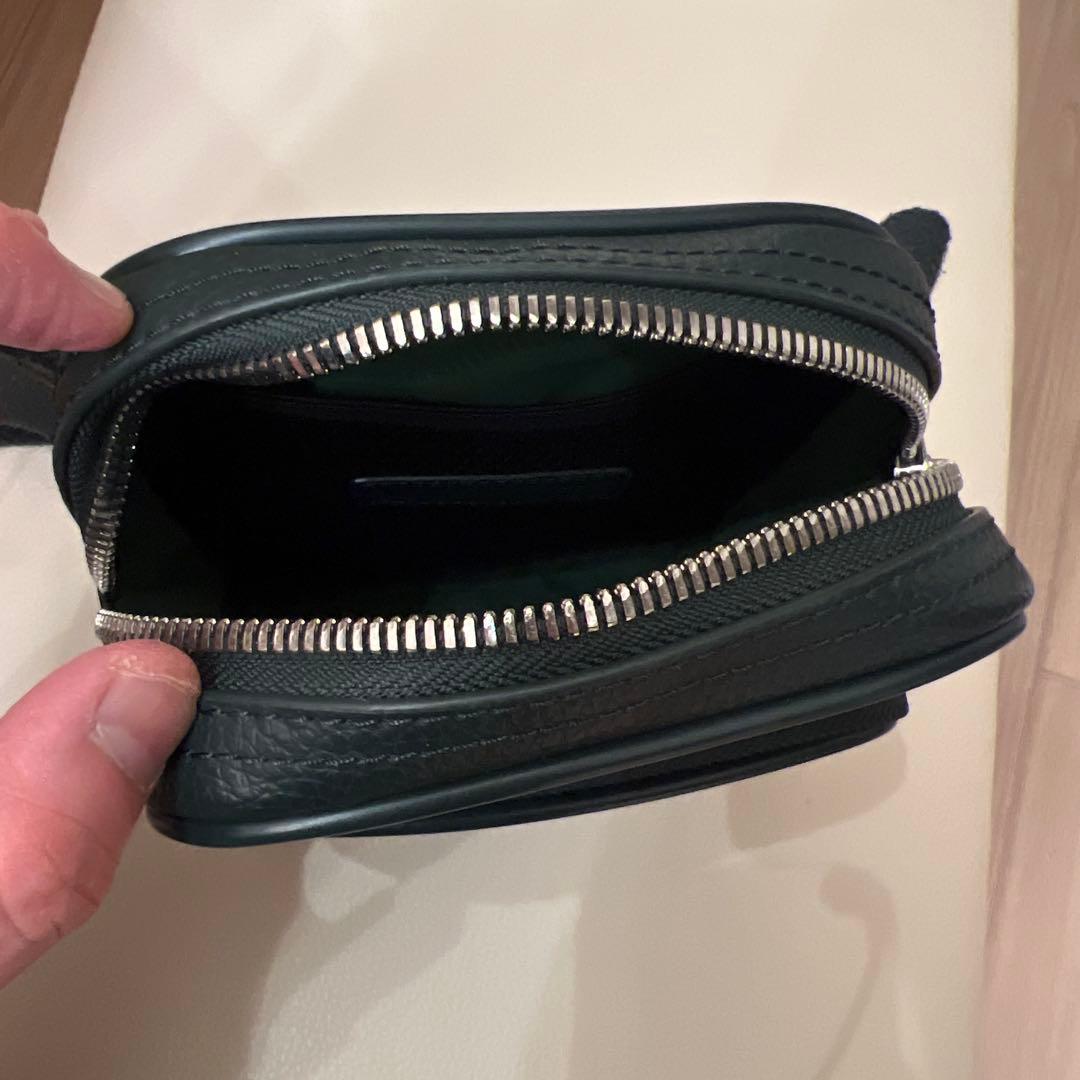 Lacoste グリーンレザー ショルダーバッグ