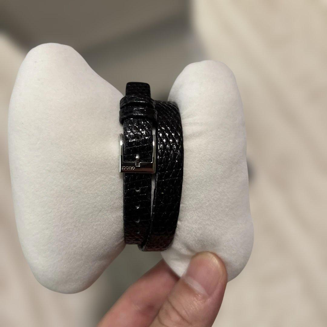 GUCCI ブラックレザーバンド 時計