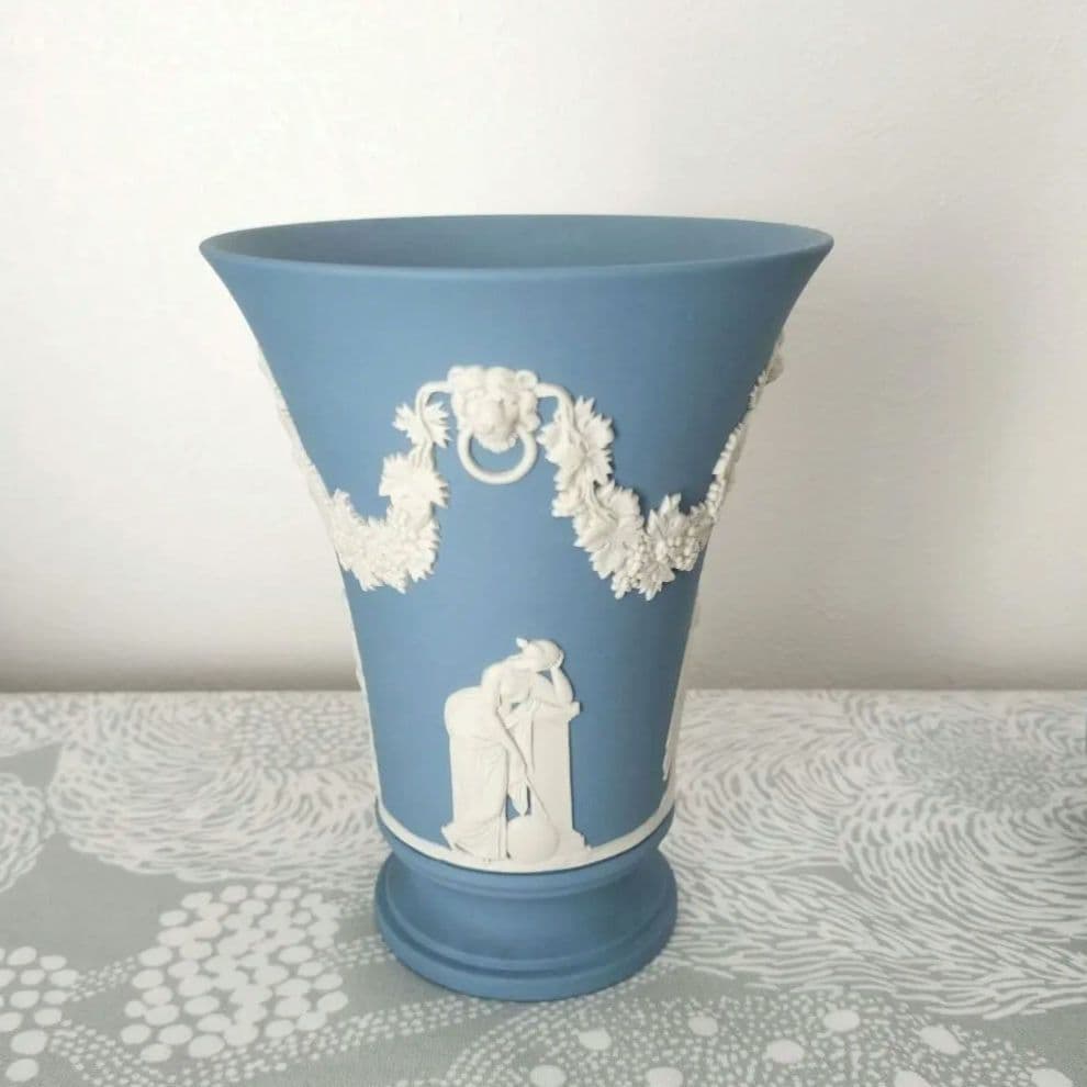 ウェッジウッド ジャスパーウェア花瓶 ペールブルー２点