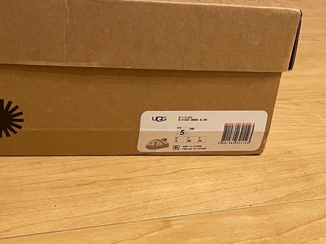 UGG サンダル サイズ5 ベージュ・ホワイト