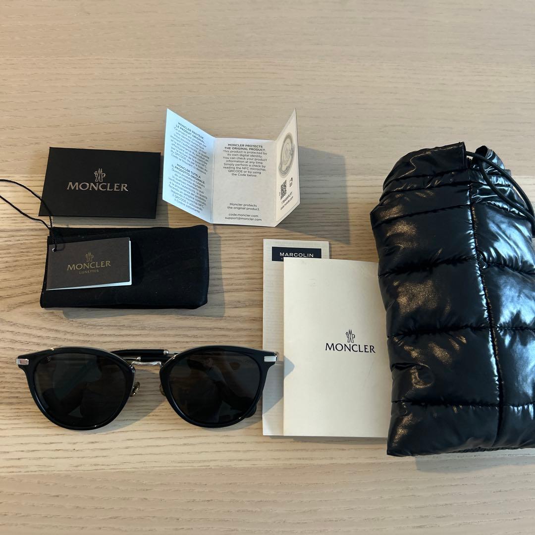 MONCLER サングラス　保証書付き