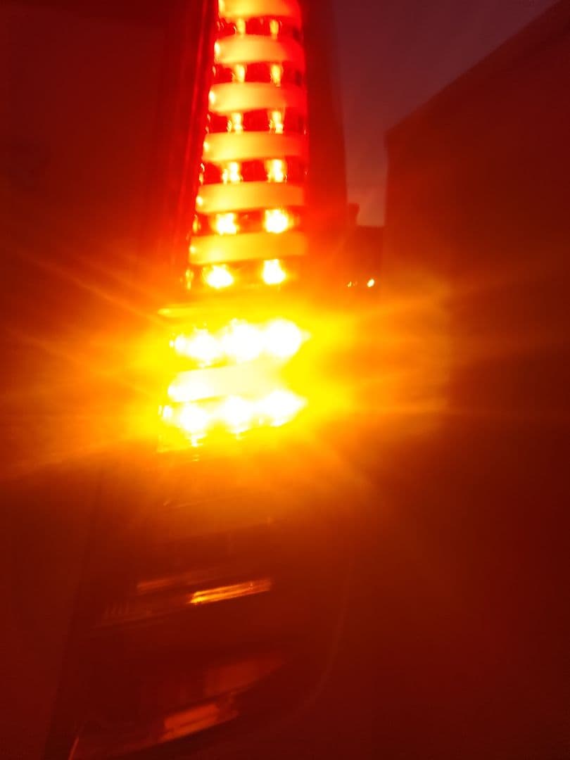 ワゴンR MH23Sテールランプ レッド/クリア