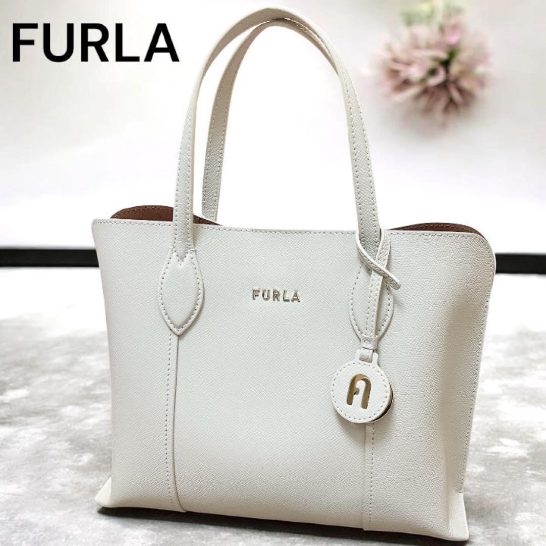 【極美品】FURLA ハンドバッグ VITTORIA M レザー グレージュ
