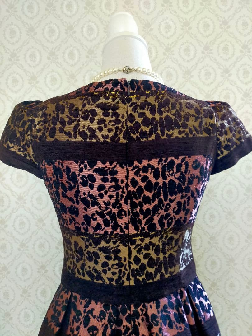 ✿超美【カタログ掲載】エムズグレイシー✿タグあり✿アニマル柄✿ラメ生地✿