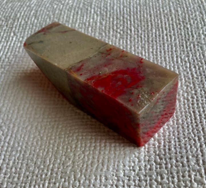 昌化鶏血石（しょうかけいけつせき）稀少貴重の高い天然印石