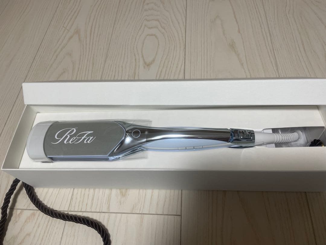 新品未使用ReFa ストレートヘアアイロン 幅広カーボンレイヤープレート　送料込