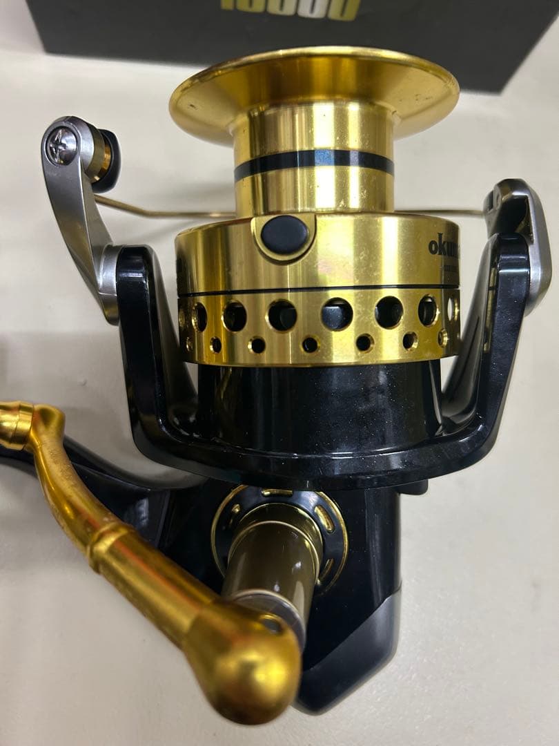 未使即　購入オッケー　釣りokuma スピニングリール 10000 黒/金