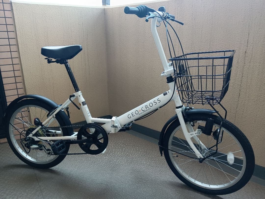 GEO CROSS206K 20㌅ 　折りたたみ自転車 ホワイト バスケット付き