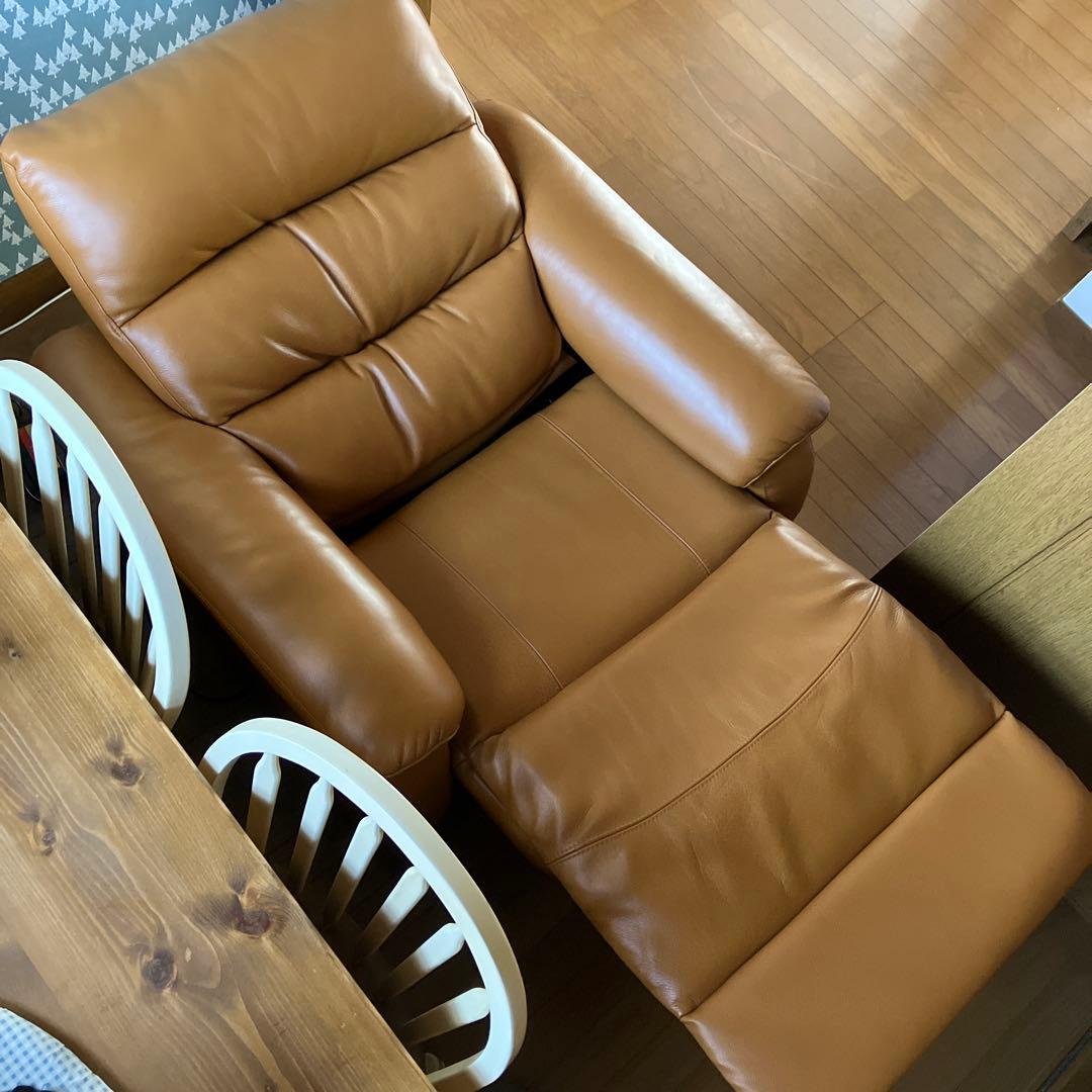 ニトリ　電動レザー リクライニングチェア　ビリーバー