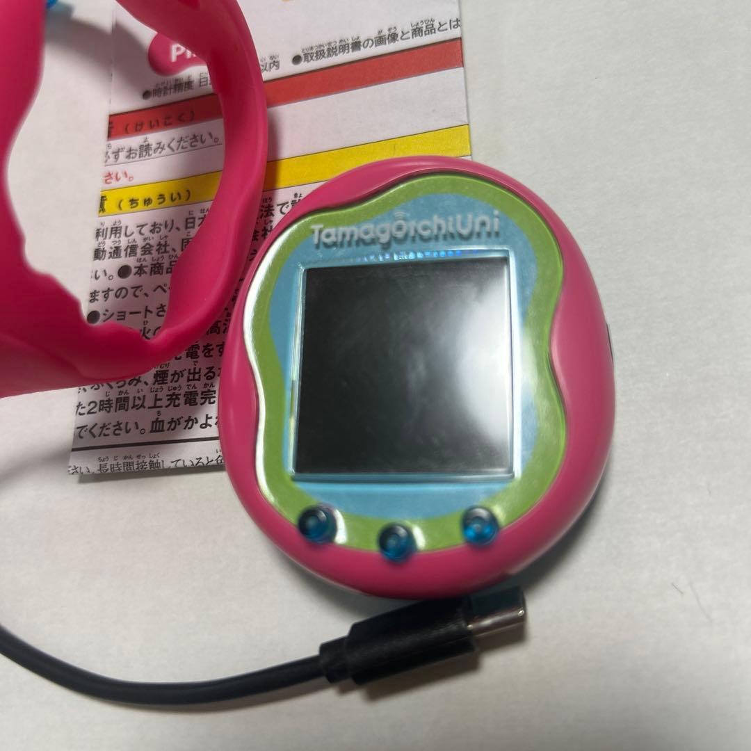 Tamagotchi Uni ピンク USBケーブル付き