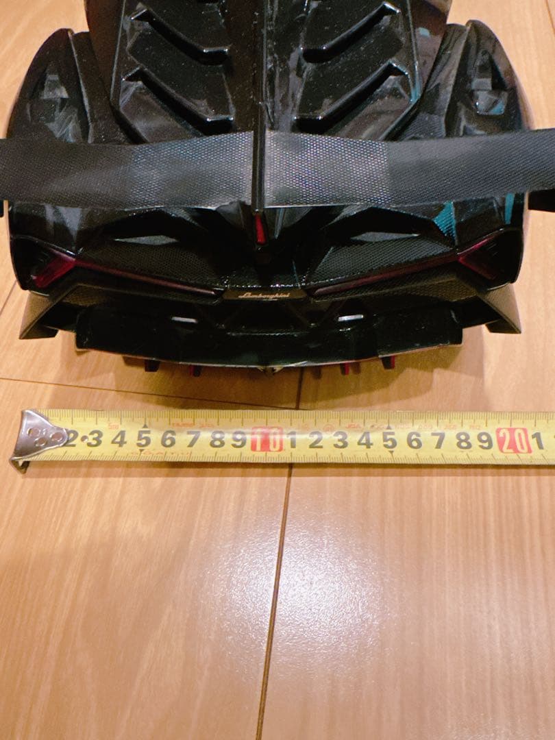 美品　ランボルギーニ　ヴェネーノ　模型　1/10 ミニカー　ダイキャストカー