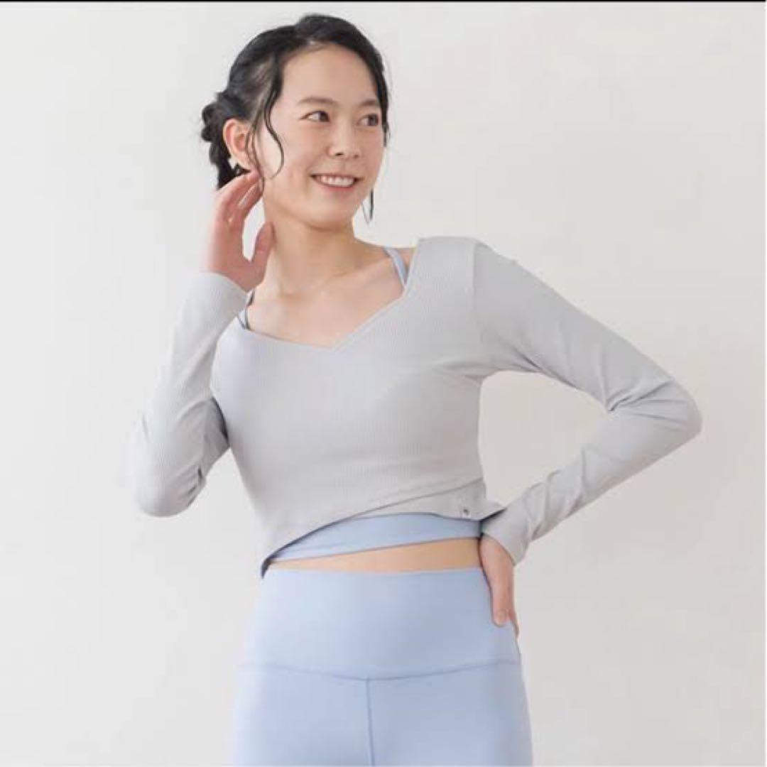 【新品未使用】SUKALA ブラトップ付きリブカシュクールトップス Sサイズ