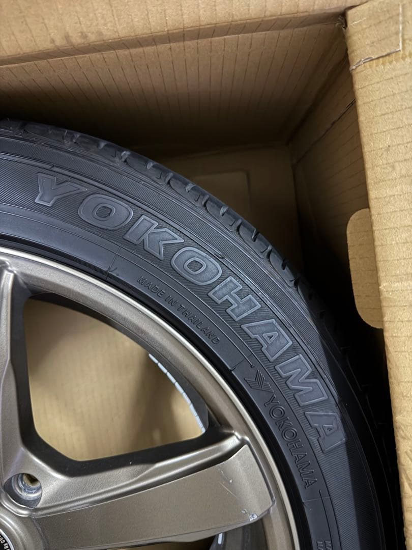 ハイエース　essex 18インチ ホイールタイヤセット