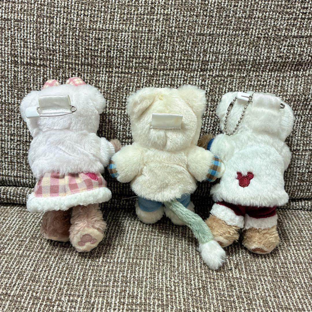 ウィンターホリデー　ぬいぐるみバッジ　ダッフィー シェリーメイ　ジェラトーニ