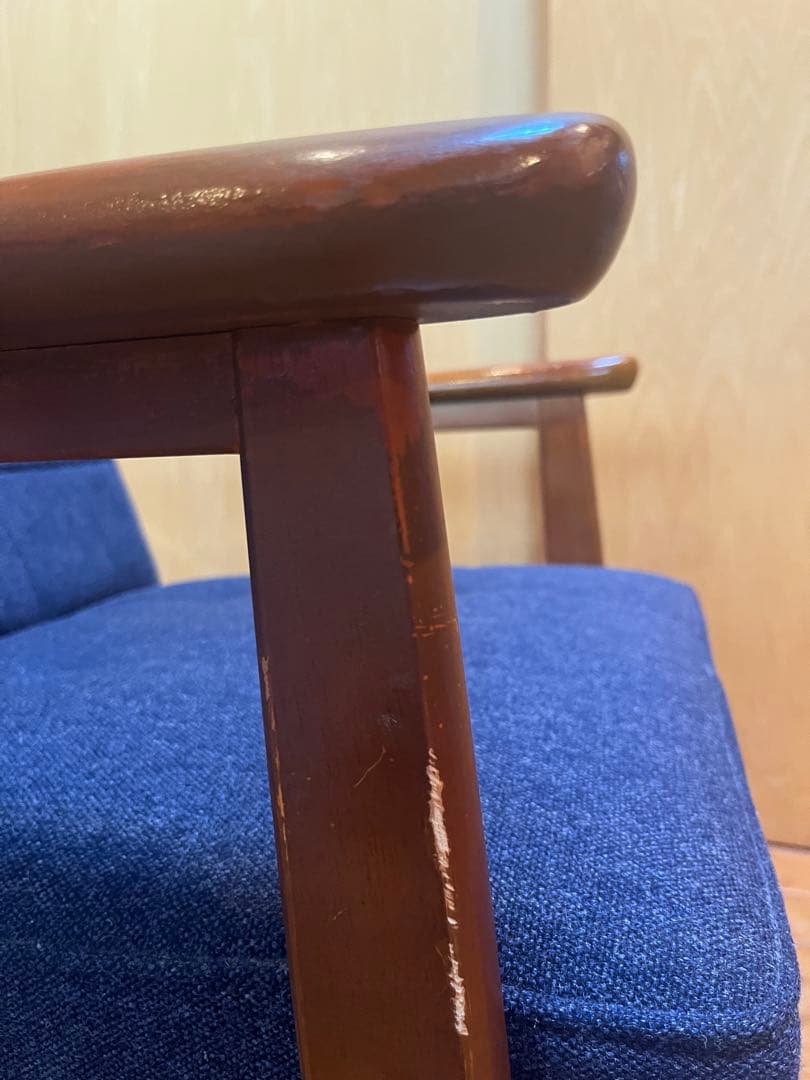 u*1様 カリモク60 Kチェア 1シーター タープブルー 難あり