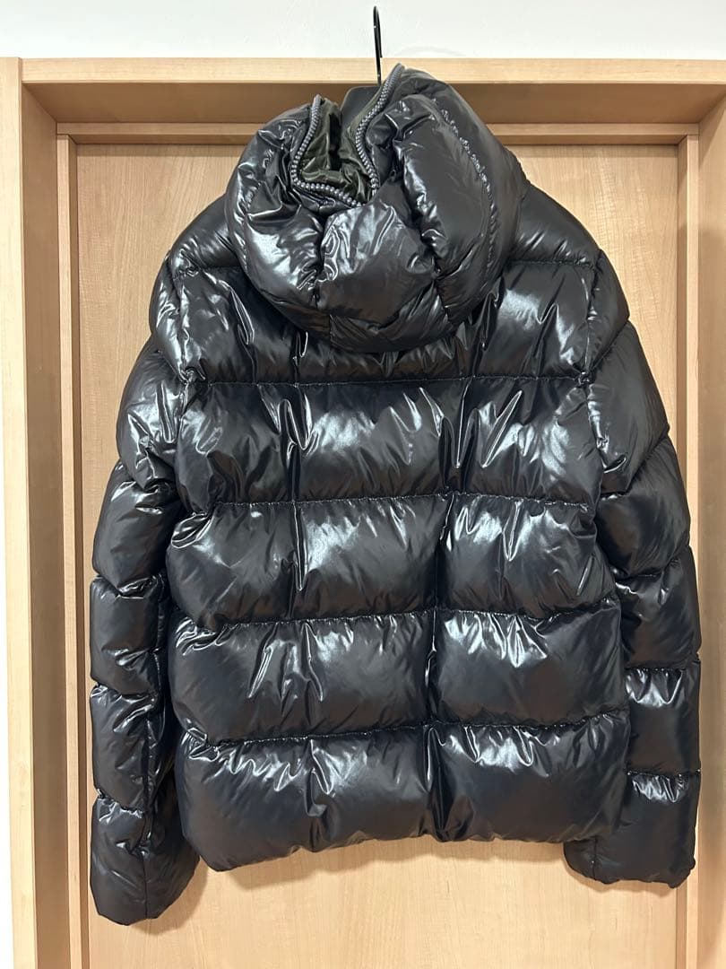 DUVETICA ダウンジャケット(ブラック・サイズ48)