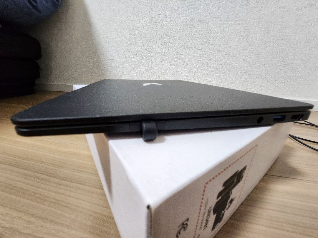 Miraxess MIRABOOK　PC型モバイルアクセサリー