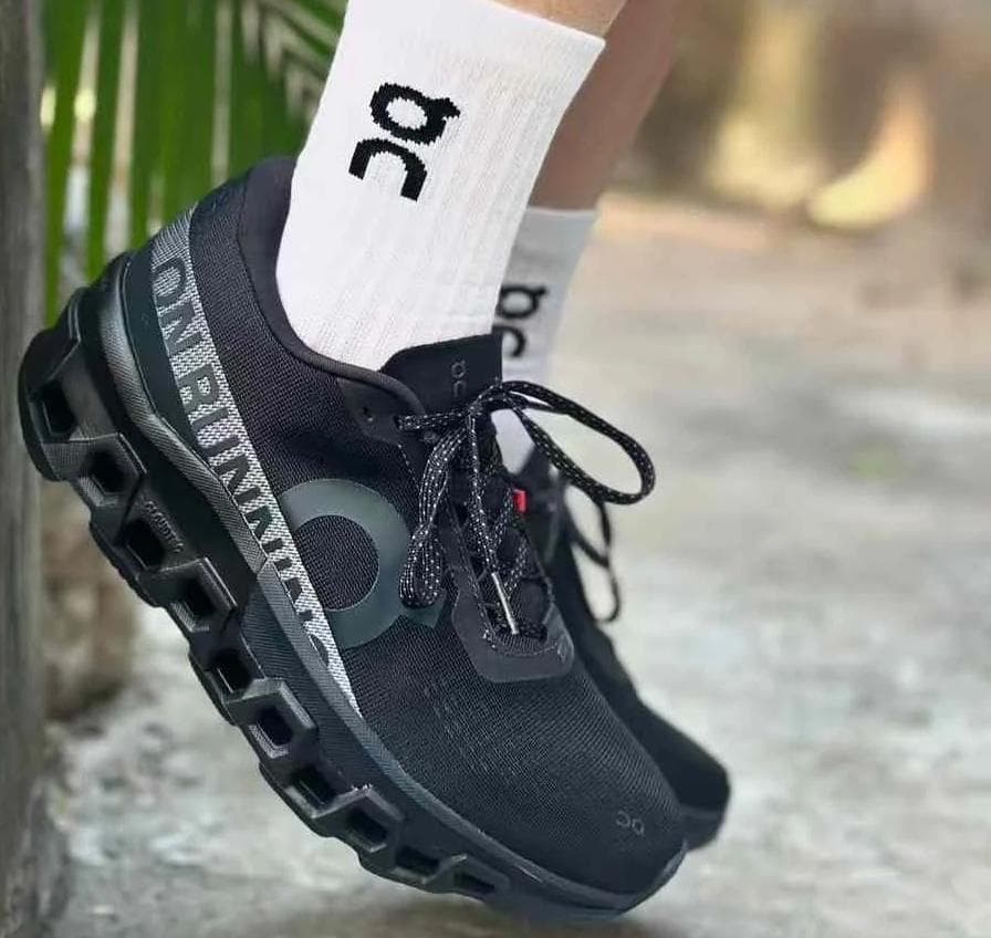 on Cloudmonster2 ×クラウドモンスター ブラック 27.5cm