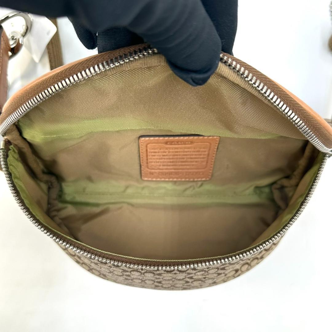 COACH コーチ ミニシグネチャー ボディバッグ ウエストポーチ ベージュ系