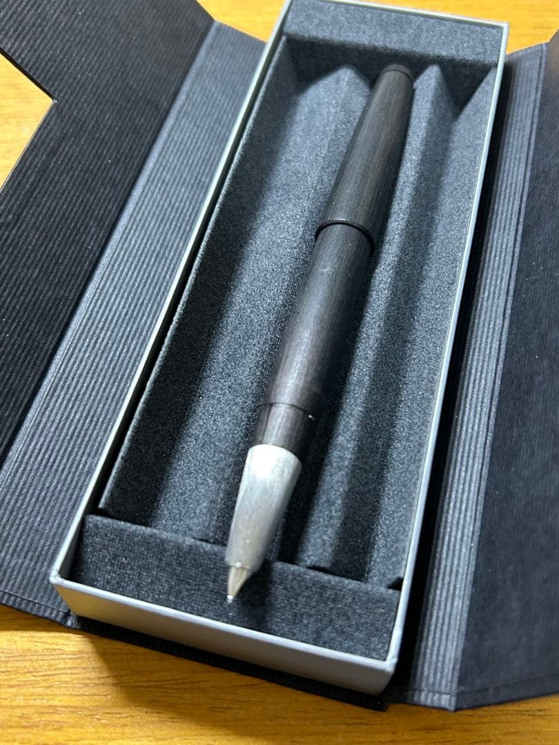 LAMY 2000 万年筆 ペン先F