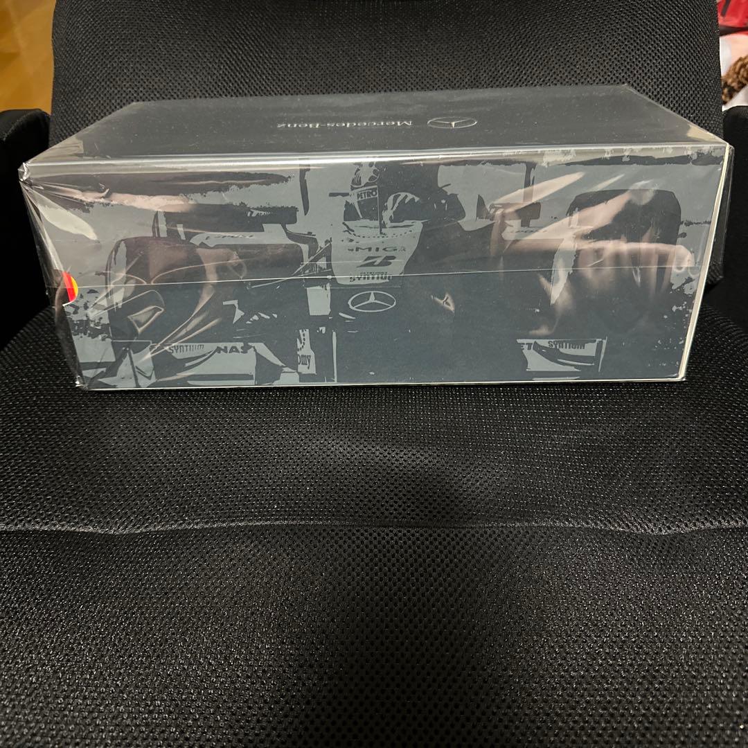 ミニカー Mercedes GP Petronas