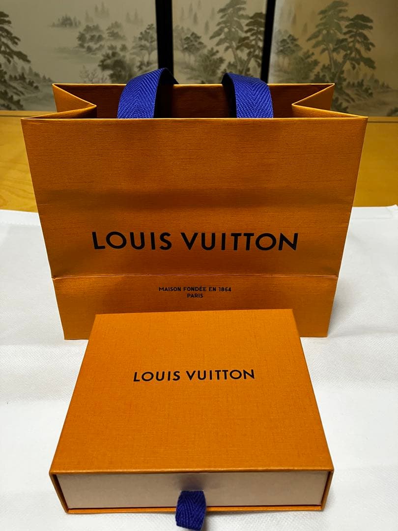 プ*ん様 【ほぼ新品】LOUIS VUITTON アンヴェロップカルトドゥヴィジ