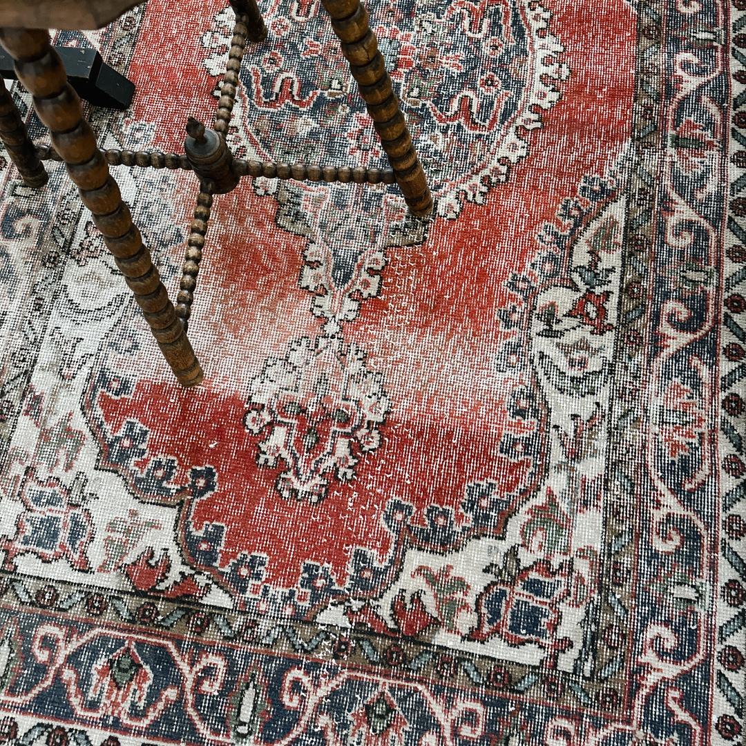 トルコ ヴィンテージラグ A120 レッド ネイビー カーキグリーン