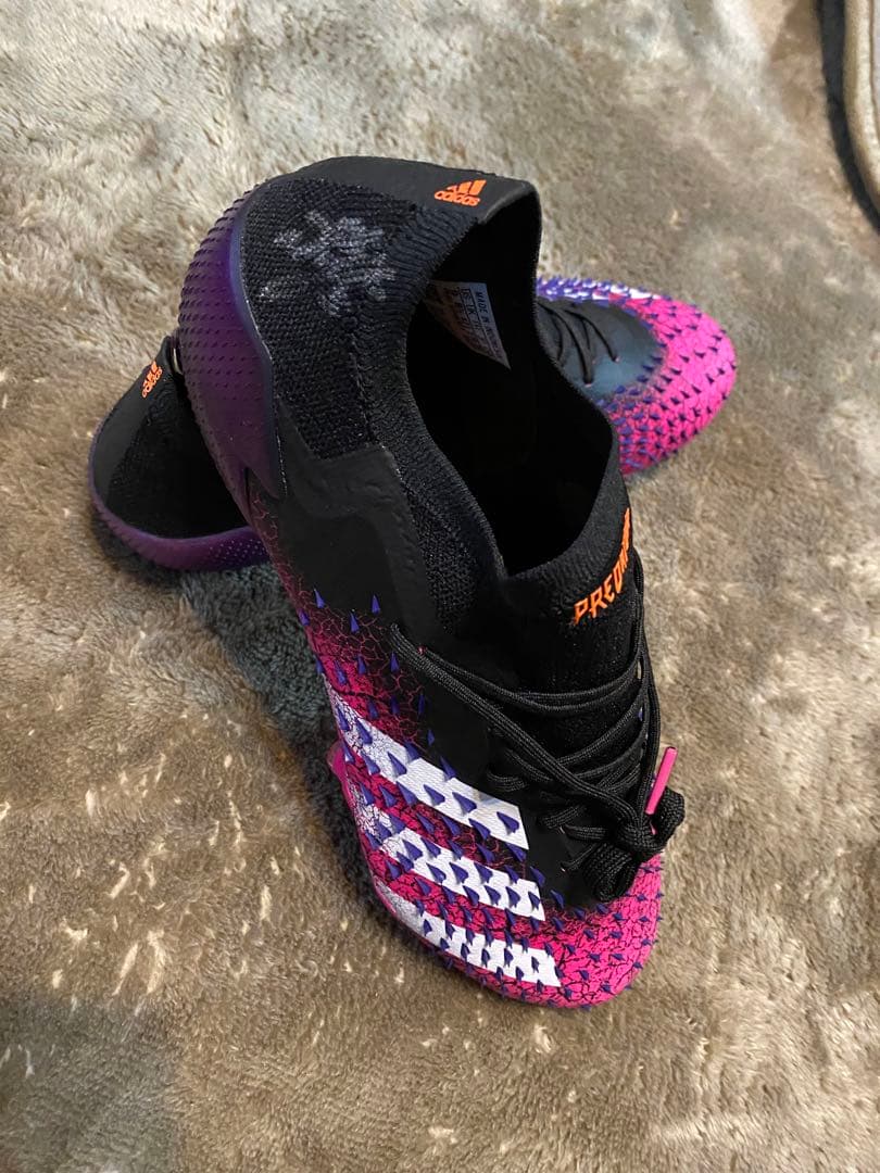 槙野智章選手！直筆サイン入りスパイク プレデターフリーク1