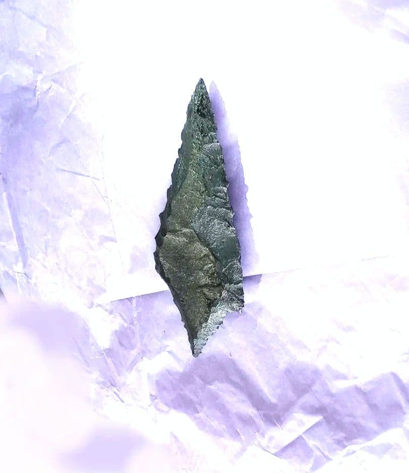 原始人 アイヌ仕様。pro 有舌尖頭器 石器 模写　サヌカイト