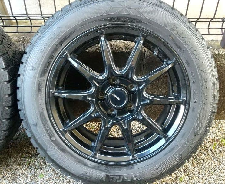 15インチ ブラック スポークホイール スタッドレスタイヤの4本セット