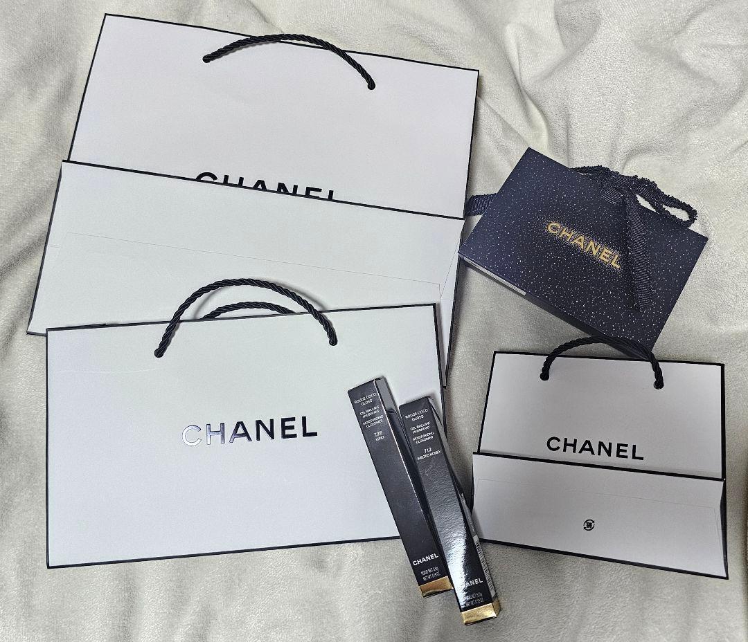 値下げ　CHANEL グロス 712 .726おまけオードトワレ、チャーム他9点