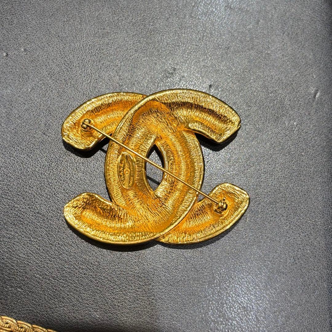 CHANEL シャネル マトラッセ　ココマーク ブローチ ゴールド メタル