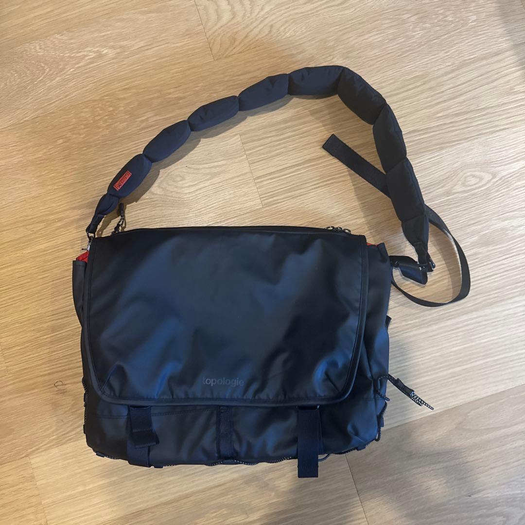 パ*カ様 topologie メッセンジャーサコッシュラージ （本体のみ）