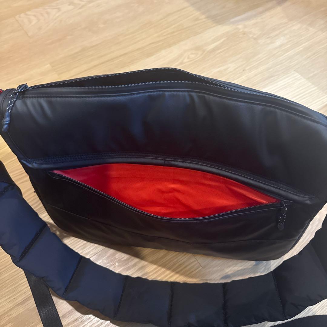 パ*カ様 topologie メッセンジャーサコッシュラージ （本体のみ）